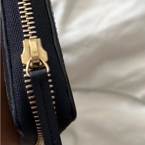 Authentic Gucci Monogram Wallet - Picture 7 of 9